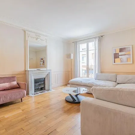 Particulier Dans Le 17eme Arondissement * 巴黎